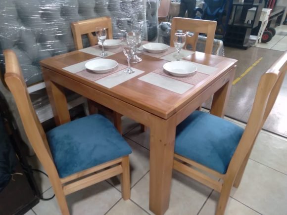 Comedor 4 personas (cuadrado)
